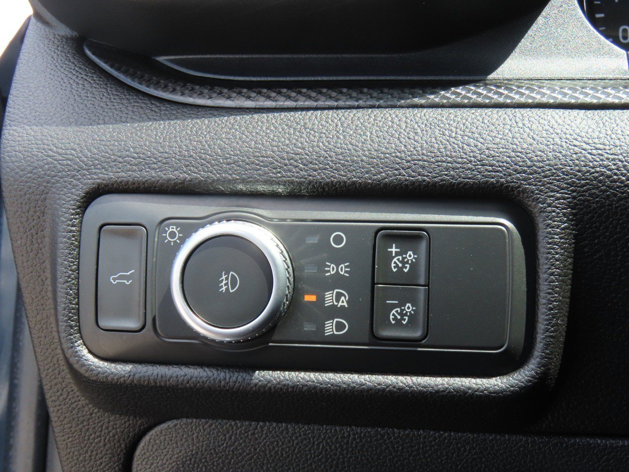 Certified 2022 Ford Explorer ST-Line RWD image 28