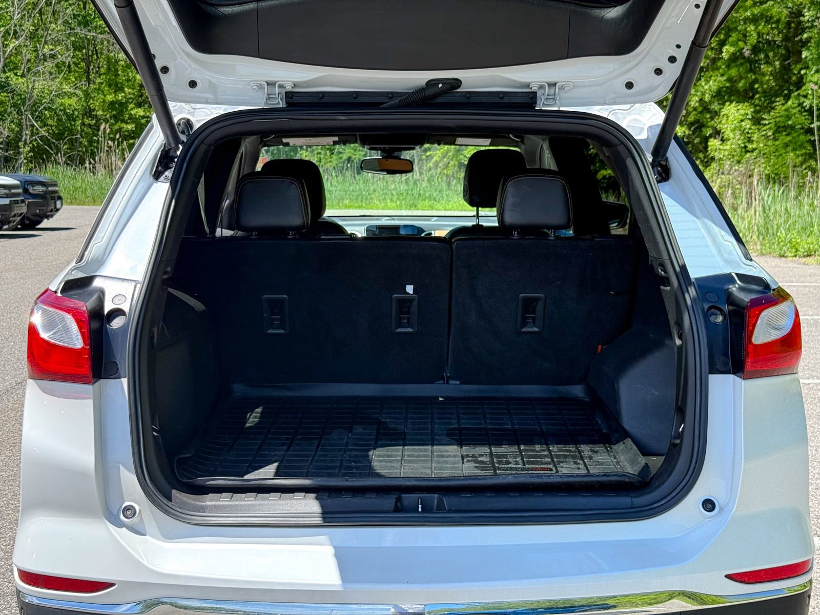 Used 2021 Chevrolet Equinox Premier AWD/4WD image 13