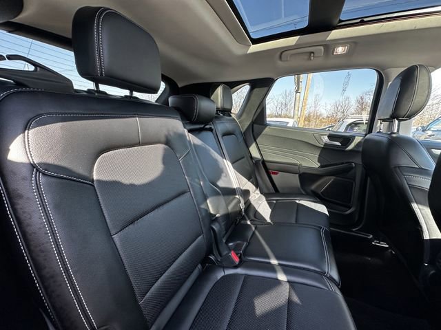 Certified 2022 Ford Escape SEL w/ Technology Package image 39