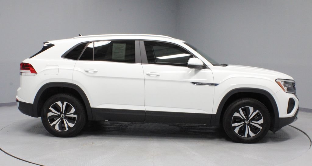 Used 2024 Volkswagen Atlas Cross Sport SE AWD/4WD image 12
