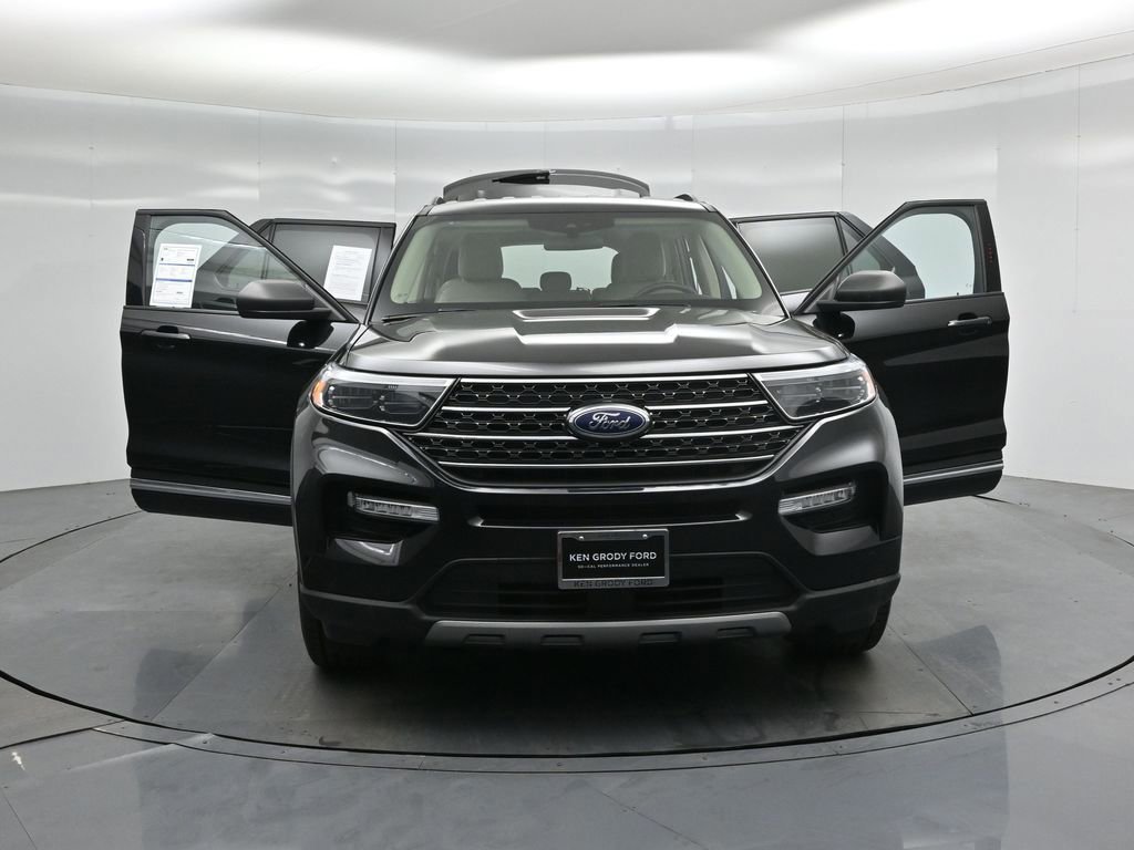 Certified 2024 Ford Explorer XLT w/ Equipment Group 202A image 53