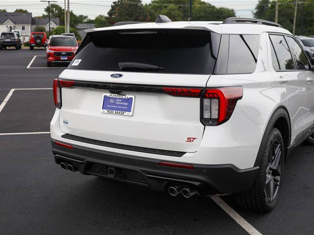 Certified 2025 Ford Explorer ST AWD/4WD image 12