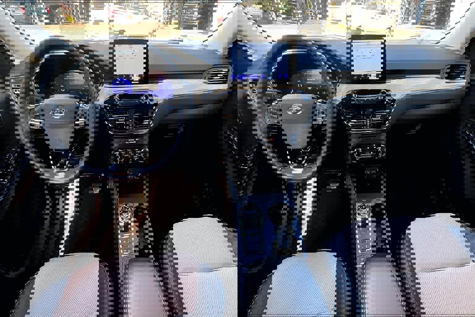 Certified 2022 Ford Escape Titanium w/ Titanium Elite Package image 18