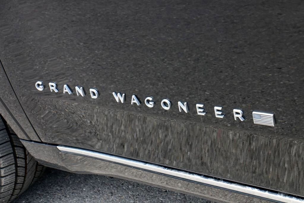 Used 2023 Jeep Grand Wagoneer Series II AWD/4WD image 9