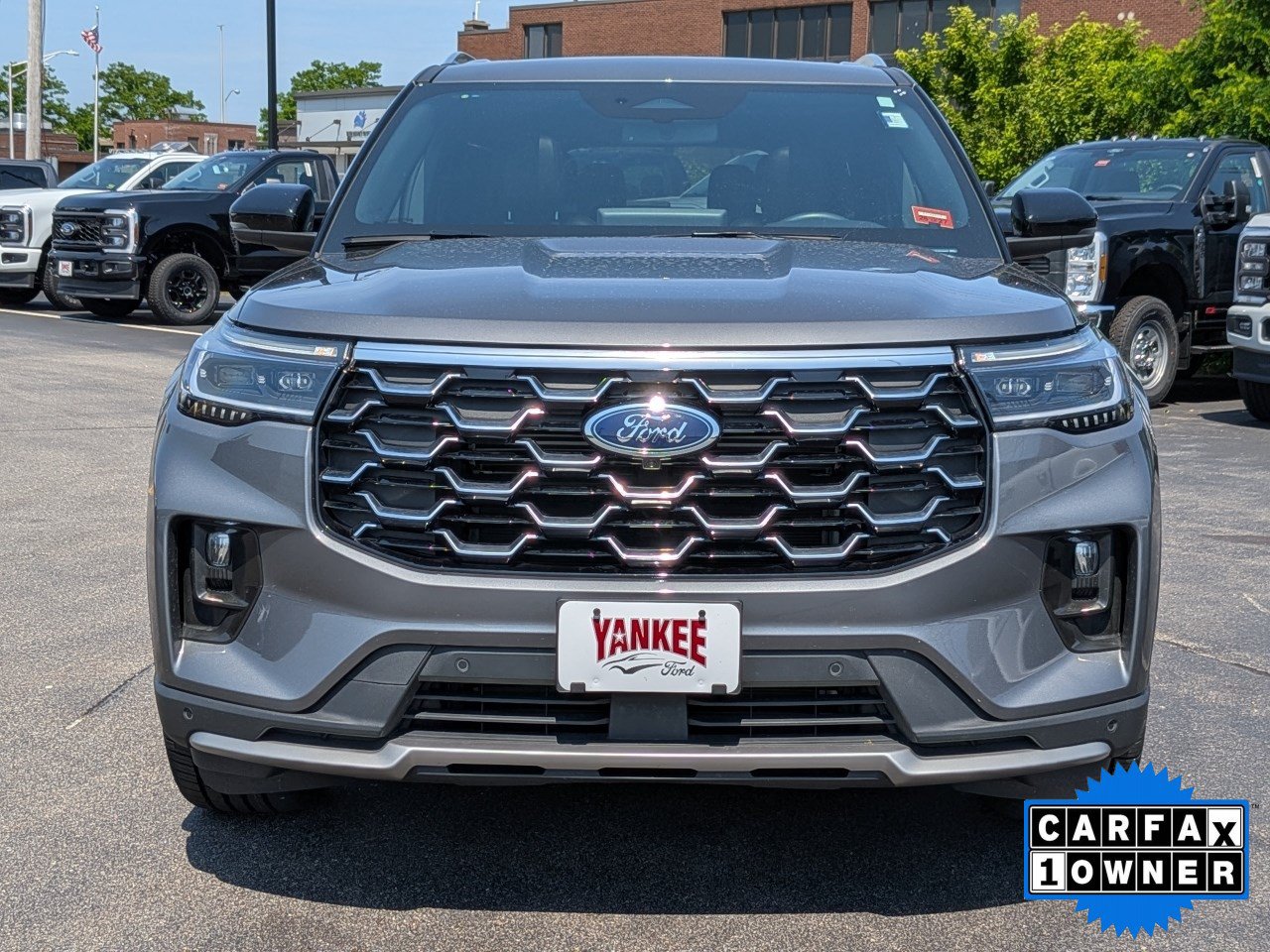 Certified 2025 Ford Explorer Platinum w/ Ultimate Package AWD/4WD image 10