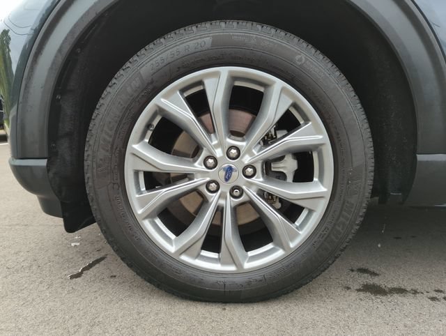 Certified 2023 Ford Explorer Limited w/ Limited Technology Package AWD/4WD image 10