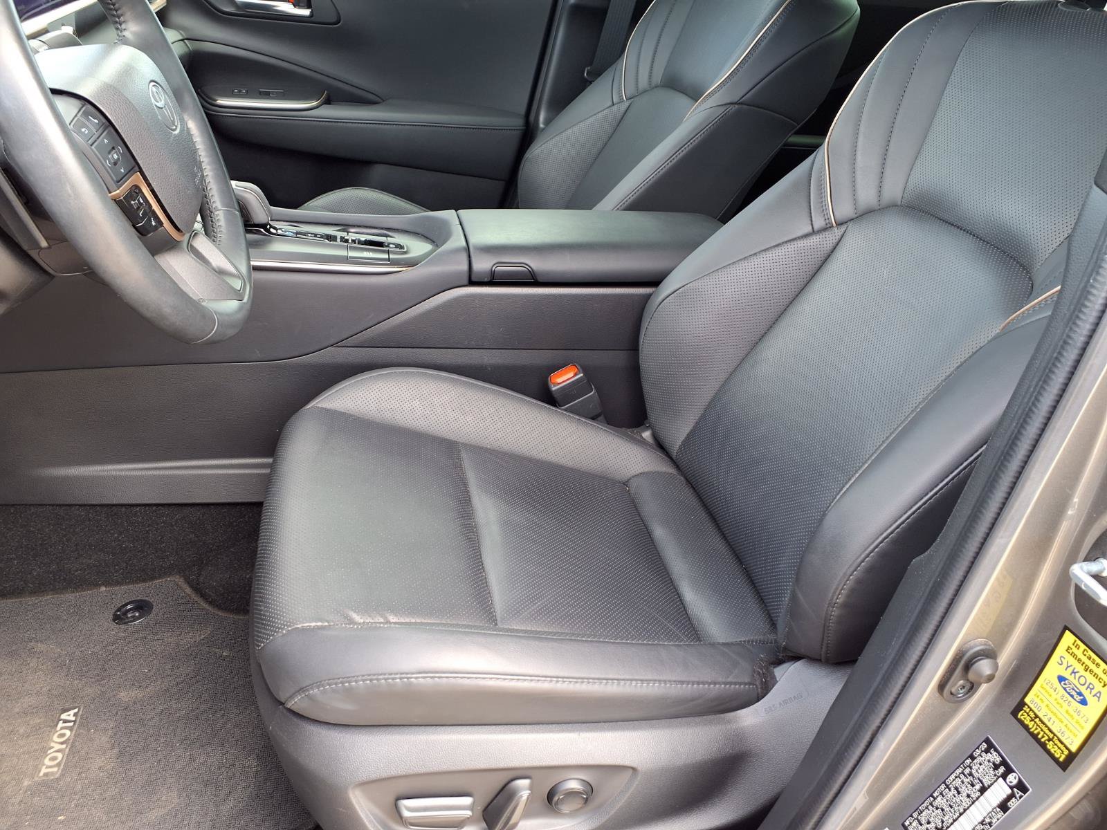 Used 2023 Toyota Crown Platinum AWD/4WD image 11