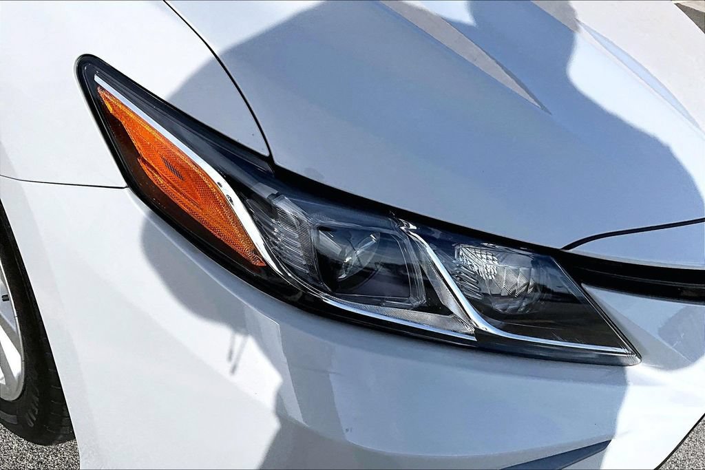 Used 2024 Toyota Camry LE w/ Convenience Package FWD image 28