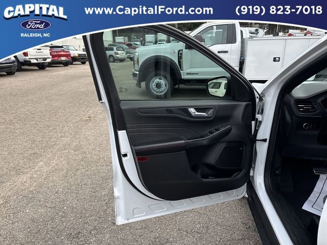 Certified 2023 Ford Escape ST-Line w/ Tech Pack #1 image 19