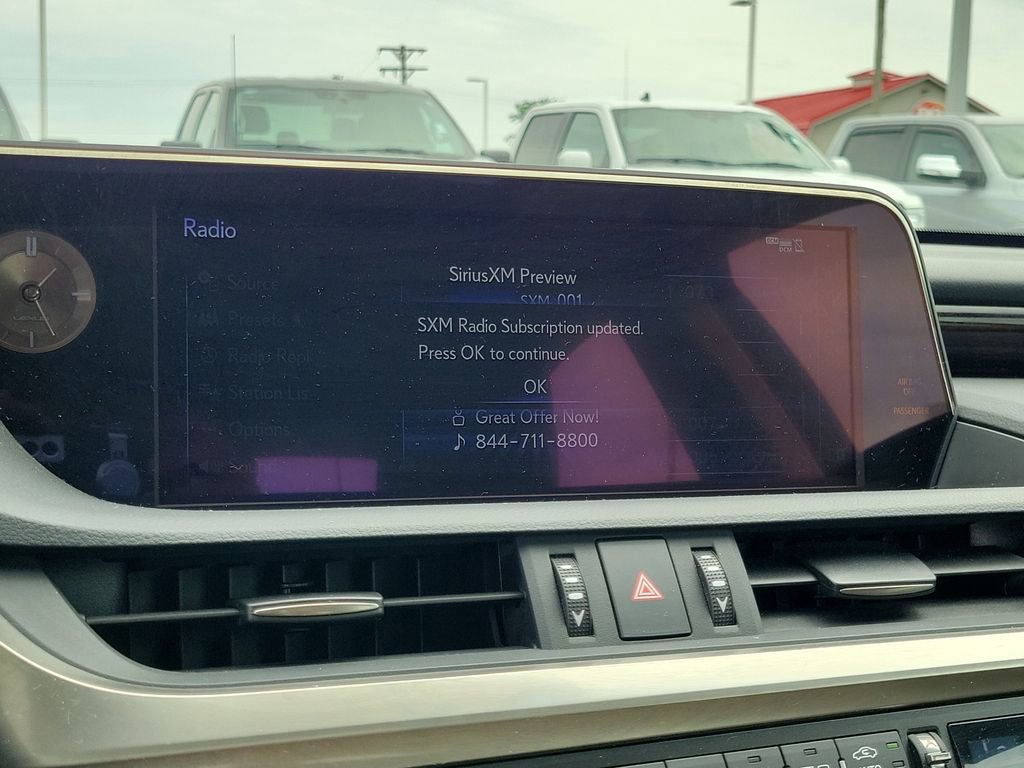 Used 2019 Lexus ES 350 w/ Premium Package FWD image 27