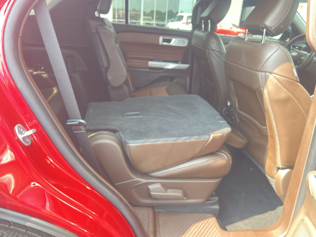 Certified 2021 Ford Explorer King Ranch w/ Premium Technology Package AWD/4WD image 33