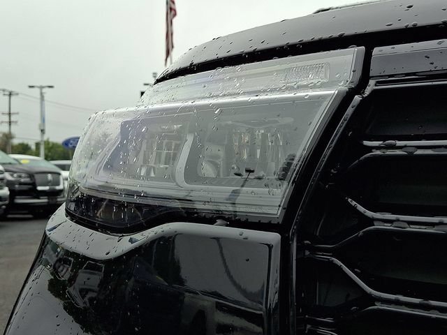 Certified 2025 Ford Explorer ST-Line AWD/4WD image 11