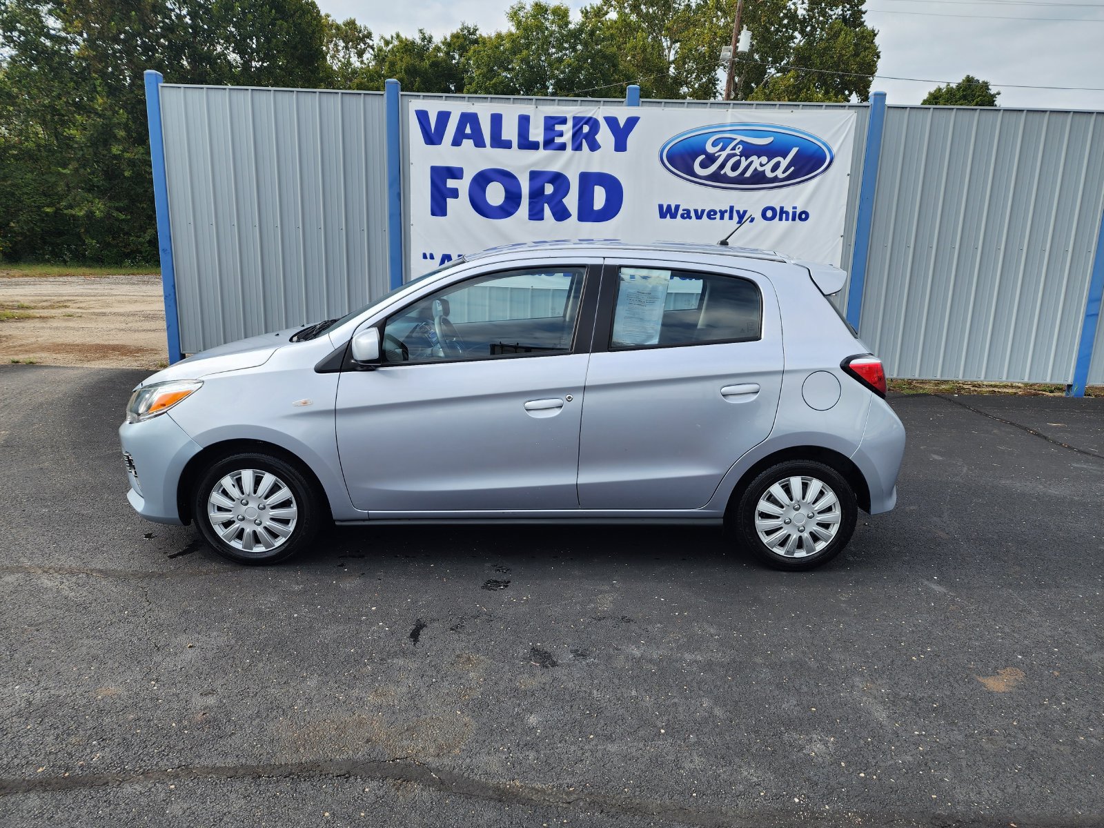 Used 2024 Mitsubishi Mirage ES FWD image 2