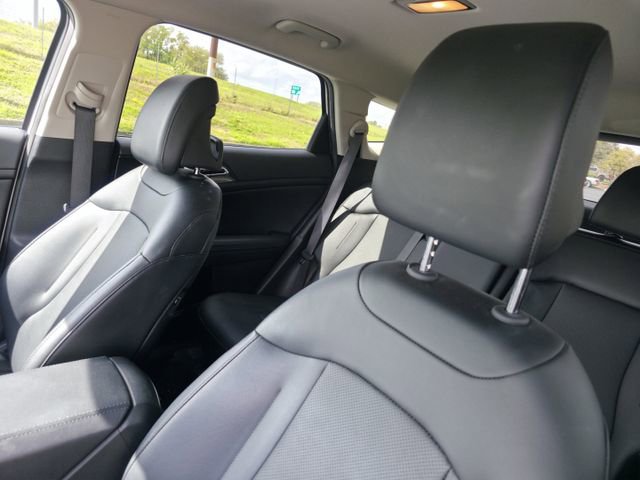 Used 2023 Kia Sportage EX image 12