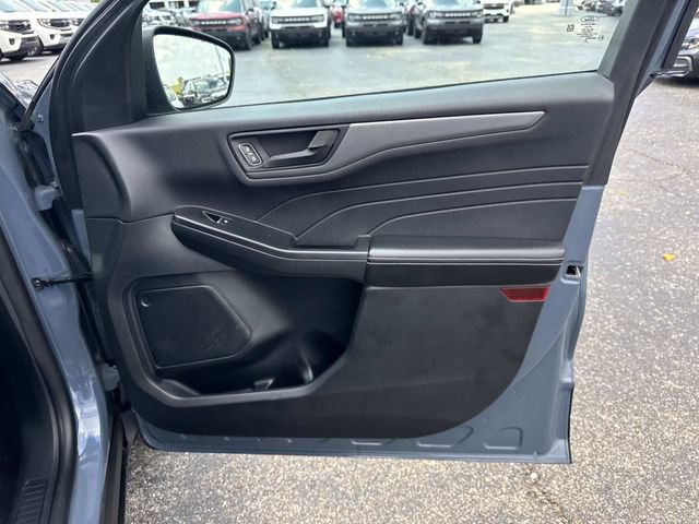 Certified 2025 Ford Escape Active AWD/4WD image 14