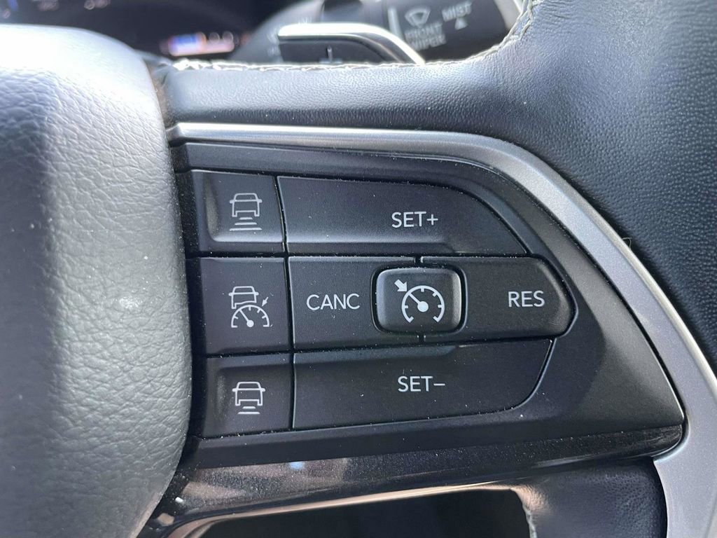 Used 2021 Jeep Grand Cherokee L Laredo image 25