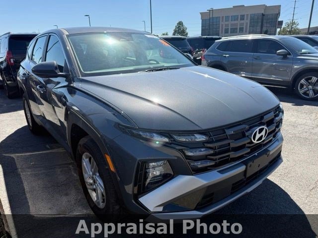 Used 2025 Hyundai Tucson SE AWD/4WD image 9