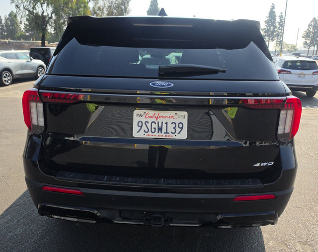 Certified 2025 Ford Explorer ST-Line AWD/4WD image 6