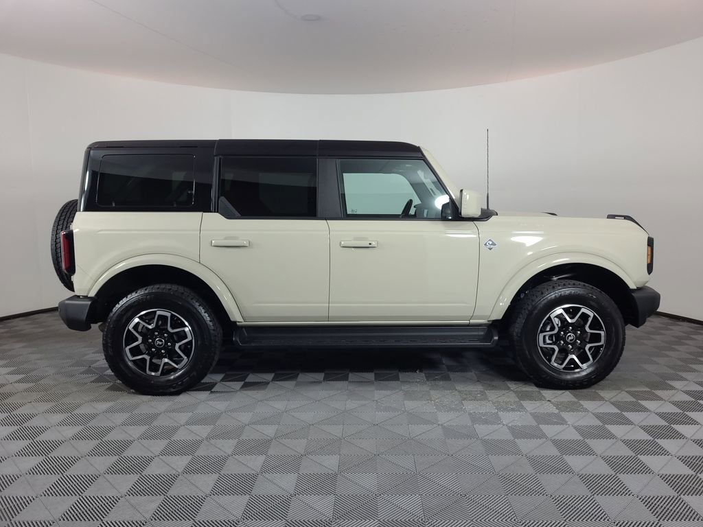 Certified 2025 Ford Bronco Outer Banks AWD/4WD image 2