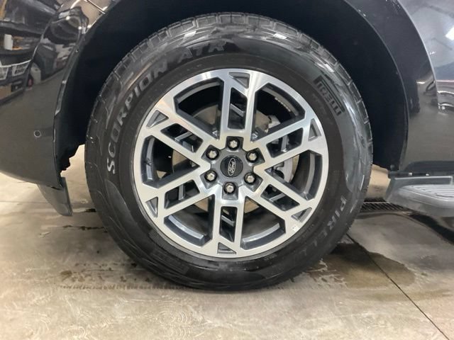 Certified 2025 Ford Expedition Max Active AWD/4WD image 17