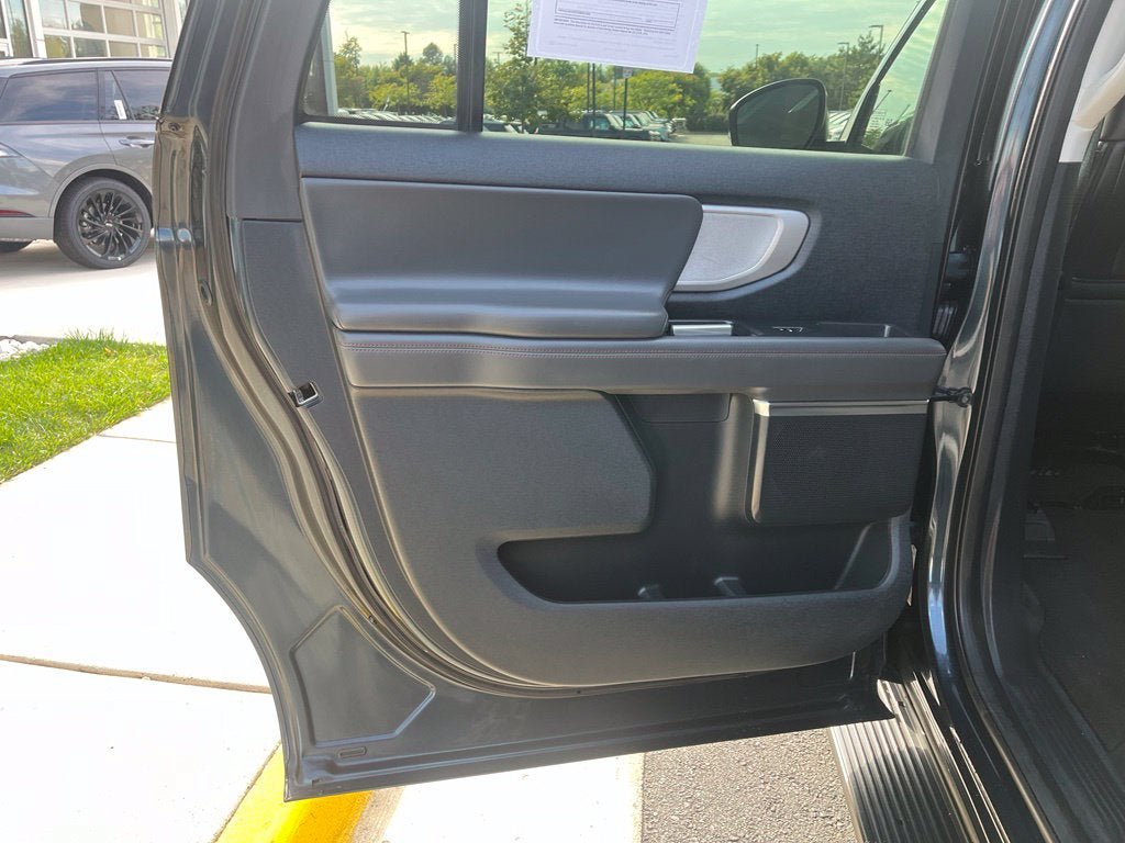 Certified 2025 Ford Expedition Max Active AWD/4WD image 18