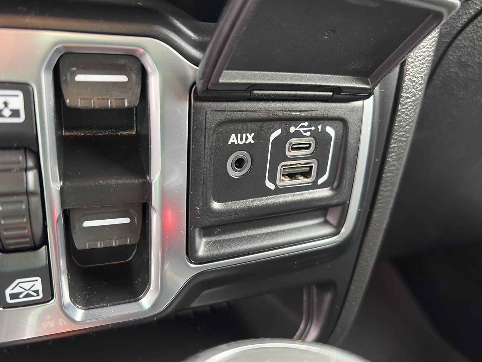 Used 2022 Jeep Wrangler Unlimited Sport AWD/4WD image 16