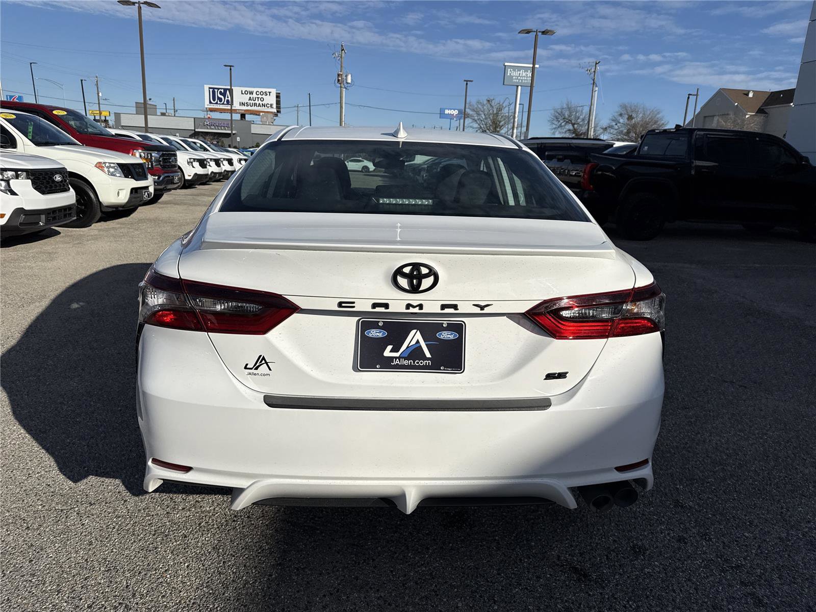 Used 2024 Toyota Camry SE image 37