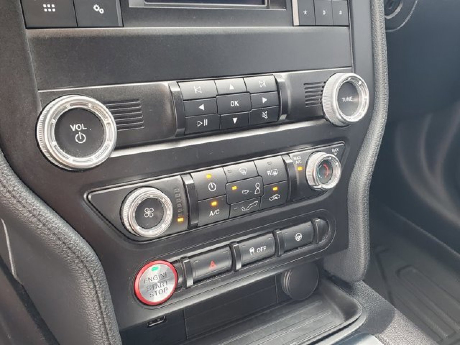 Certified 2019 Ford Mustang Coupe w/ Ecoboost Performance Package RWD image 21