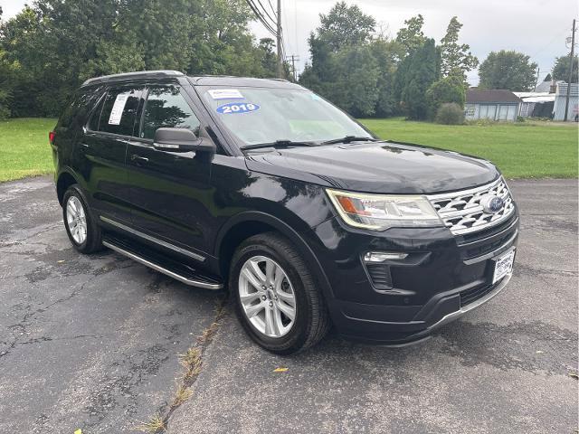 Certified 2019 Ford Explorer XLT w/ Equipment Group 202A AWD/4WD image 3