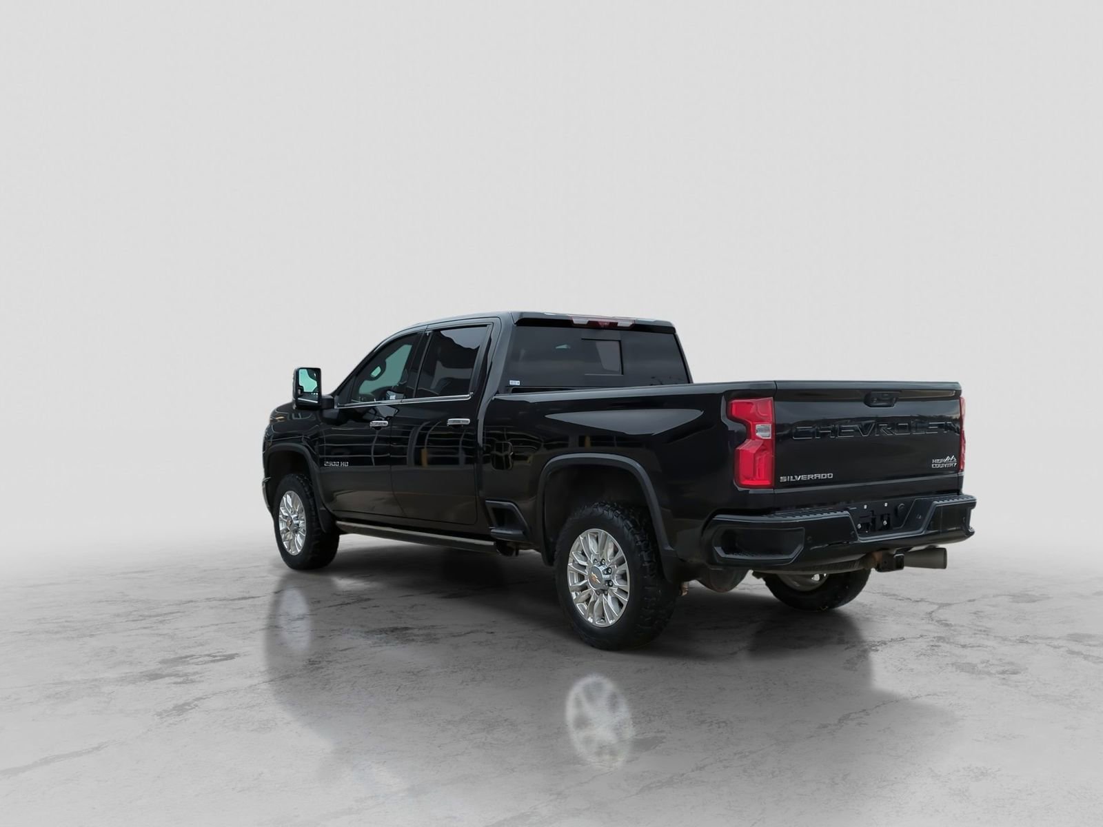 Used 2023 Chevrolet Silverado 2500 High Country w/ Z71 Off-Road Package image 5