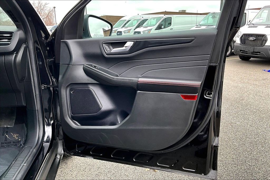 Certified 2023 Ford Escape ST-Line Select w/ Tech Pack #2 image 22