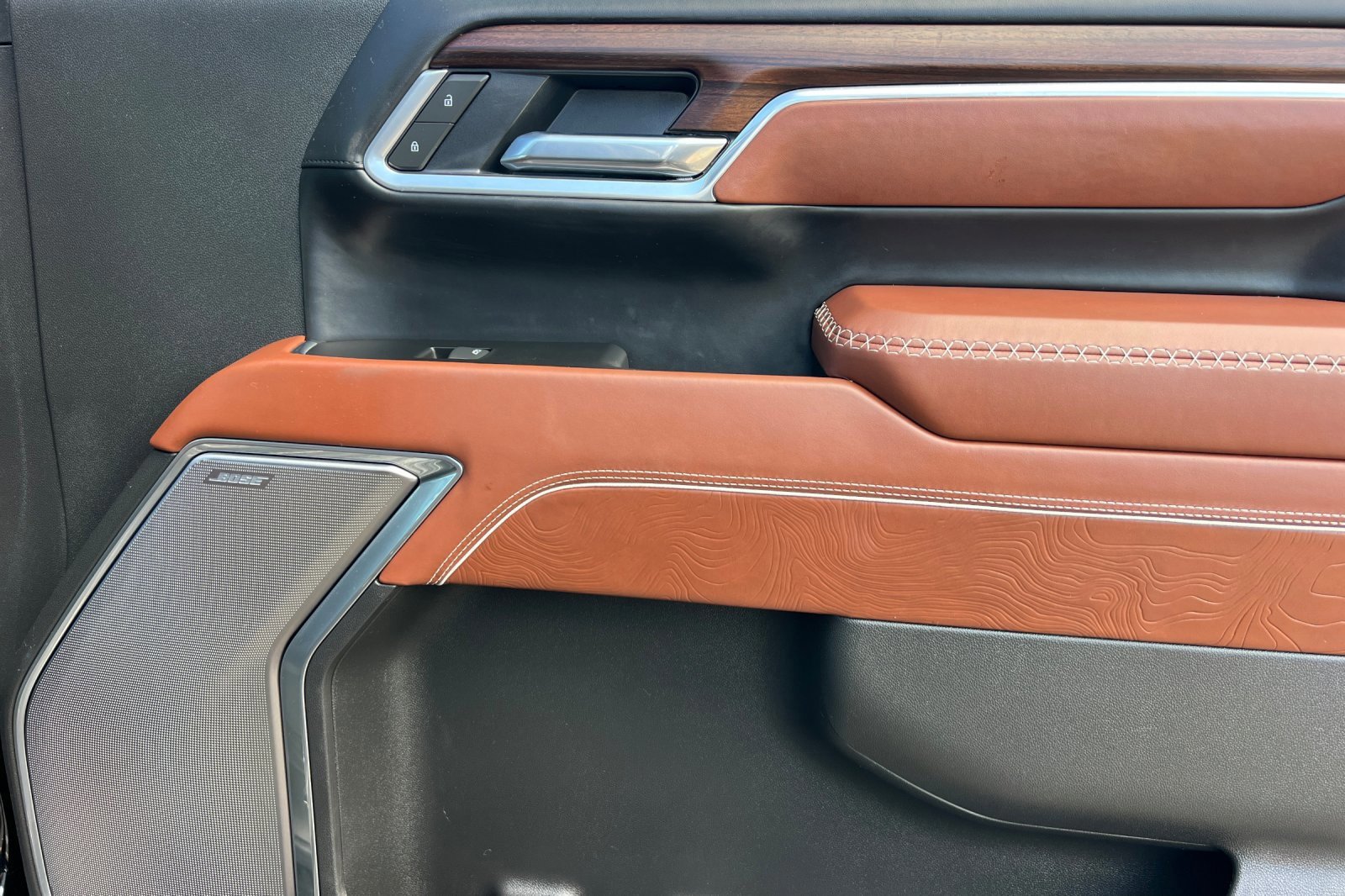 Used 2025 GMC Sierra 2500 Denali Ultimate image 18