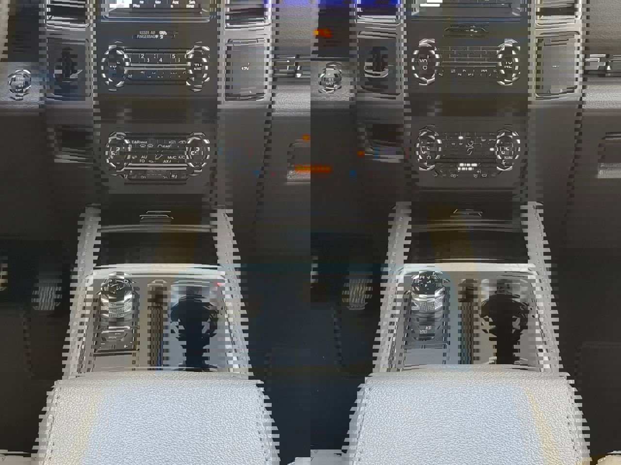 Certified 2021 Ford Expedition XLT image 17