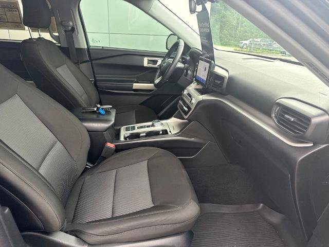 Certified 2024 Ford Explorer XLT RWD image 31