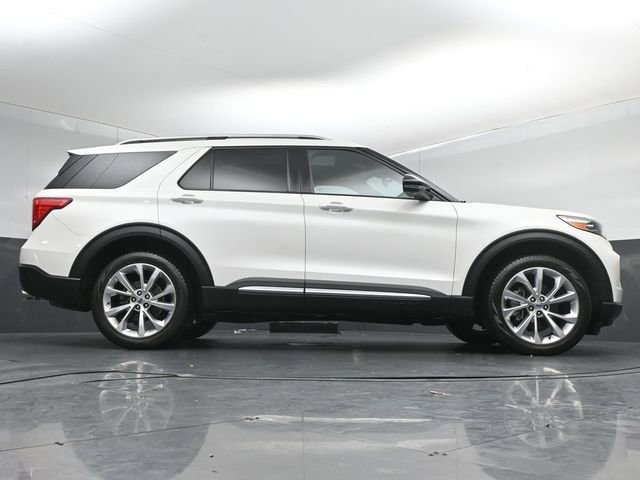 Certified 2023 Ford Explorer Platinum w/ Technology Package image 17