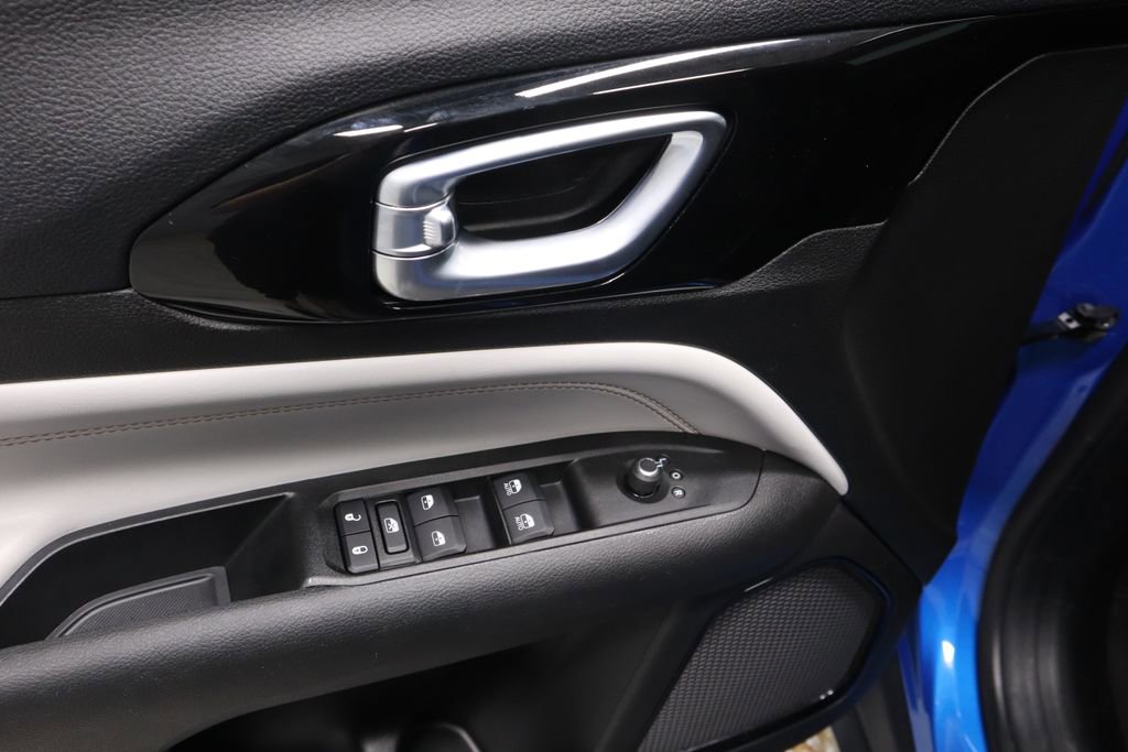 Used 2022 Jeep Compass Limited image 23