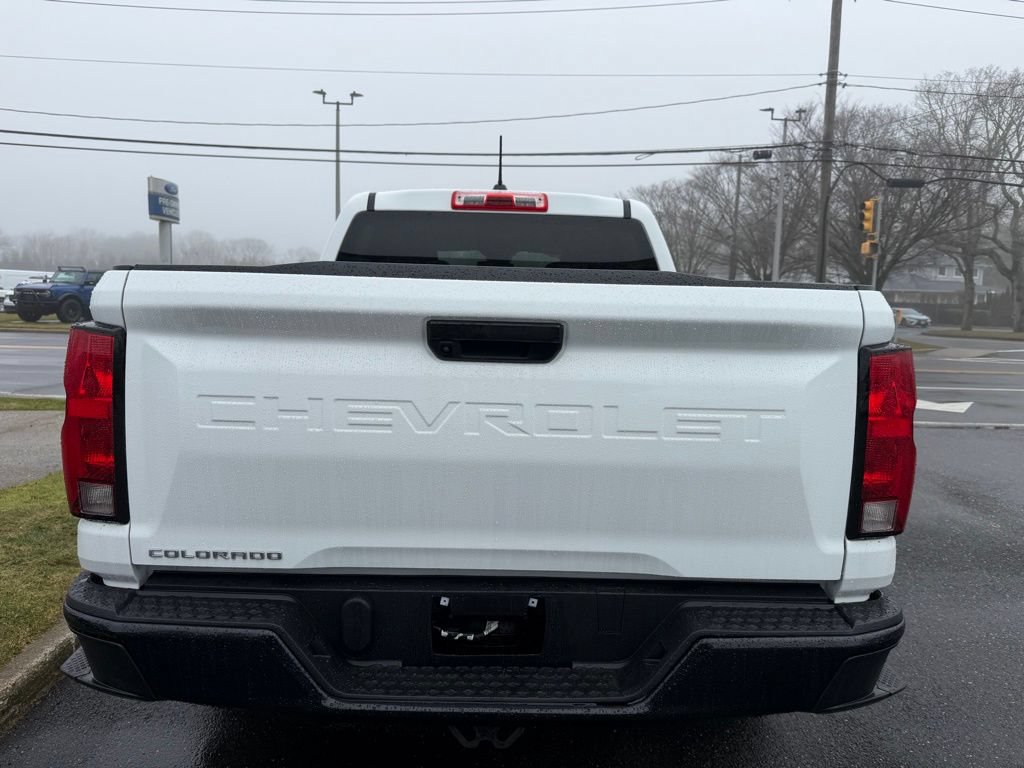Used 2024 Chevrolet Colorado W/T RWD image 5