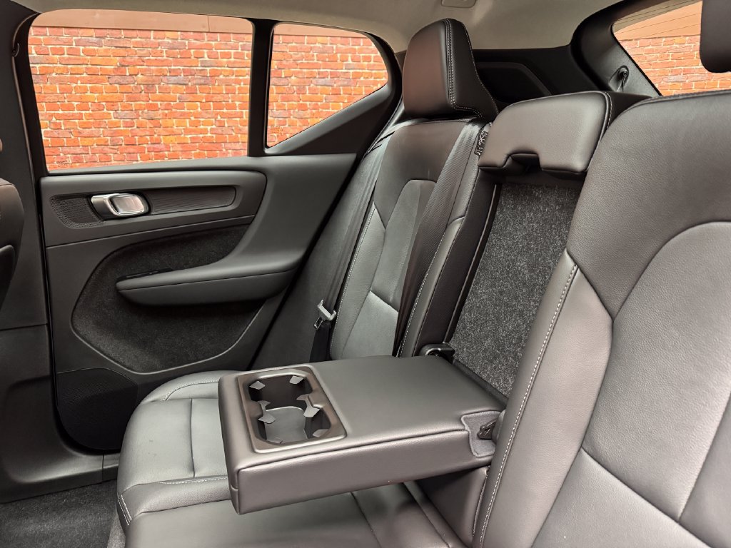 Used 2026 Volvo XC40 B5 Plus AWD/4WD image 13