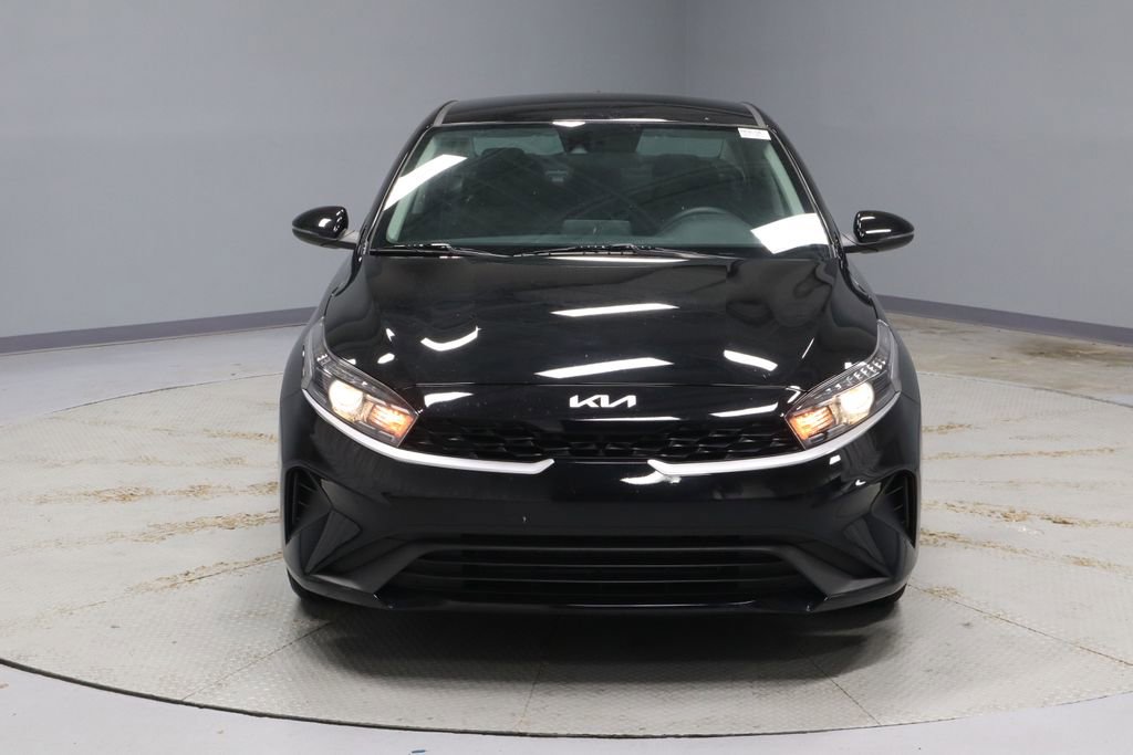 Used 2024 Kia Forte LXS w/ LXS Technology Package FWD image 6