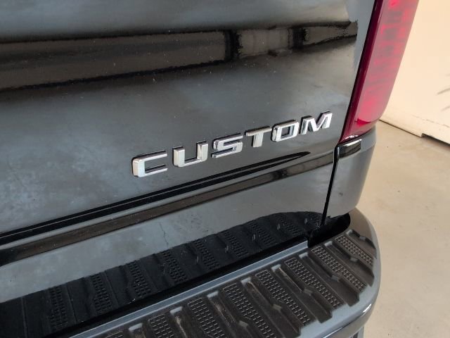 Used 2023 Chevrolet Silverado 1500 Custom image 31