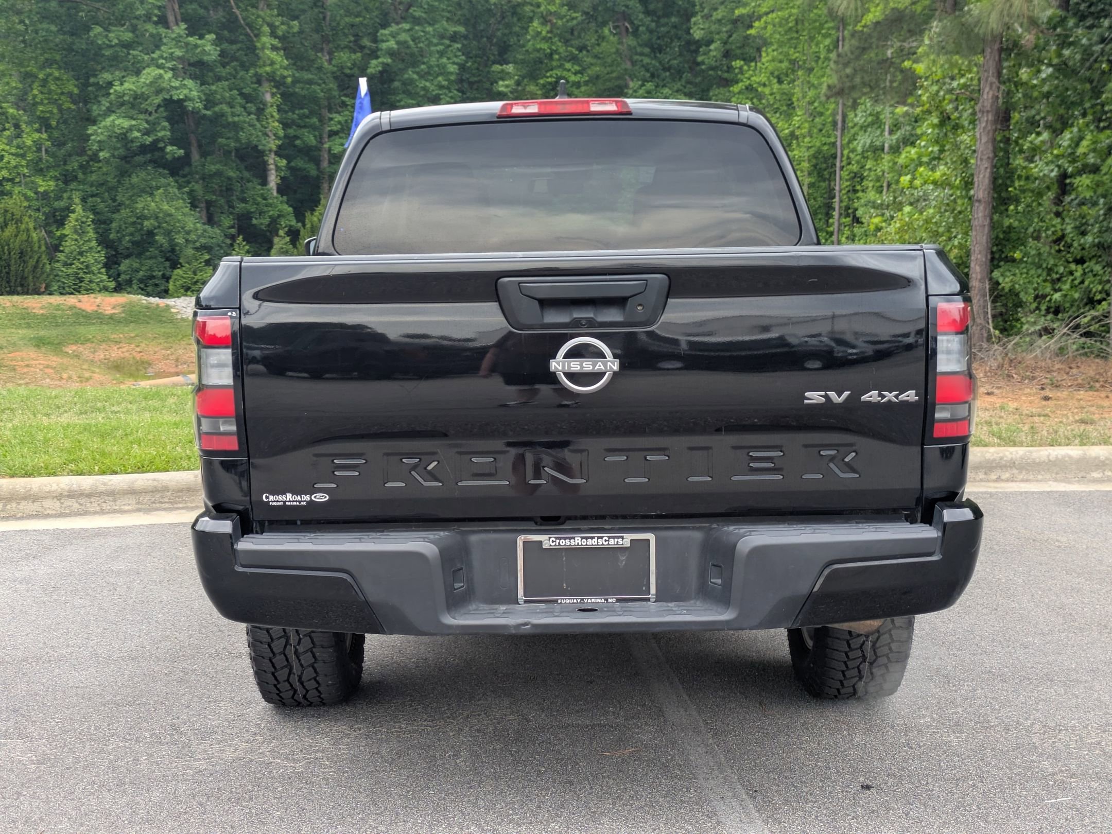 Used 2022 Nissan Frontier SV AWD/4WD image 4