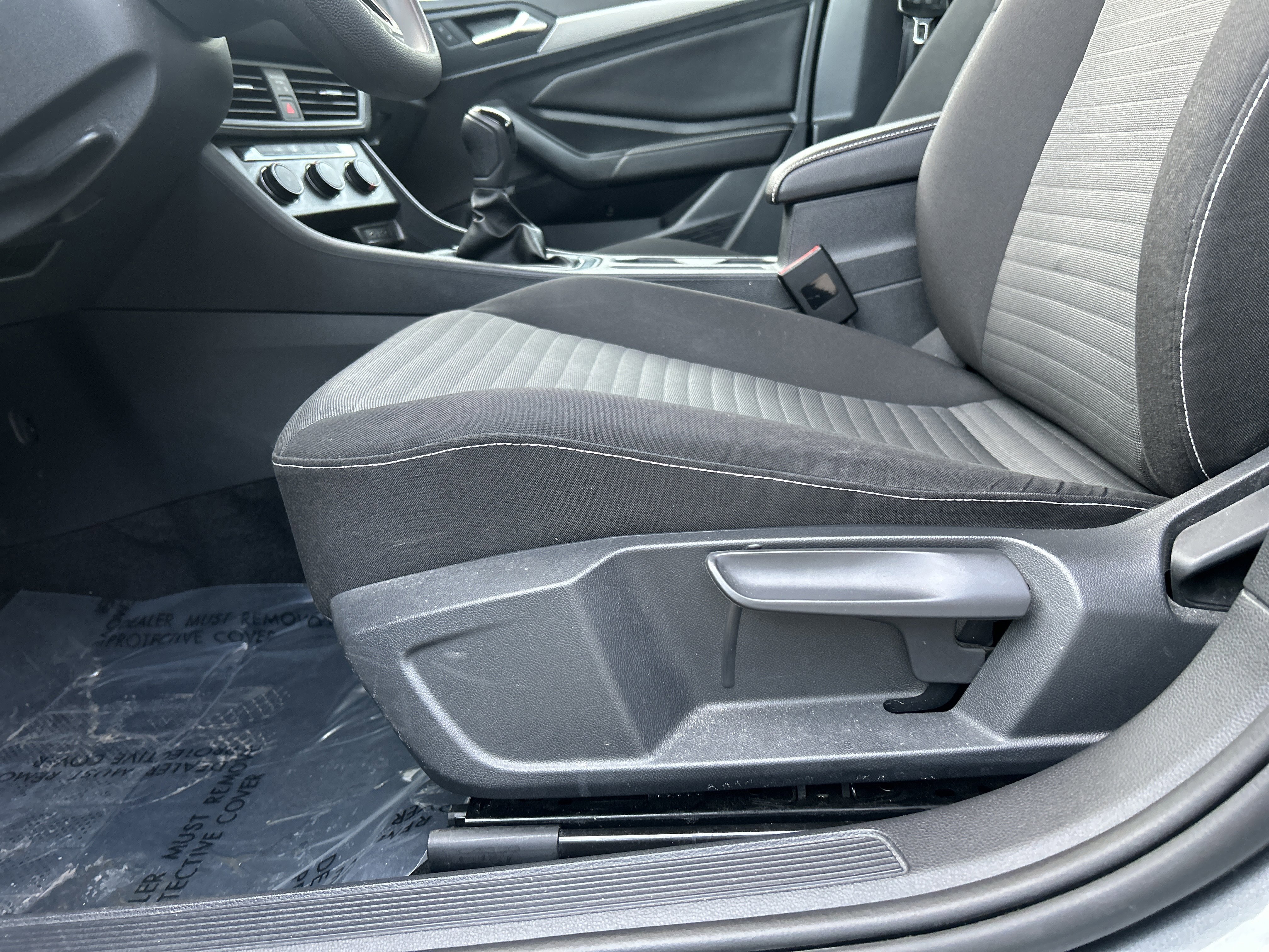 Used 2023 Volkswagen Jetta S image 14