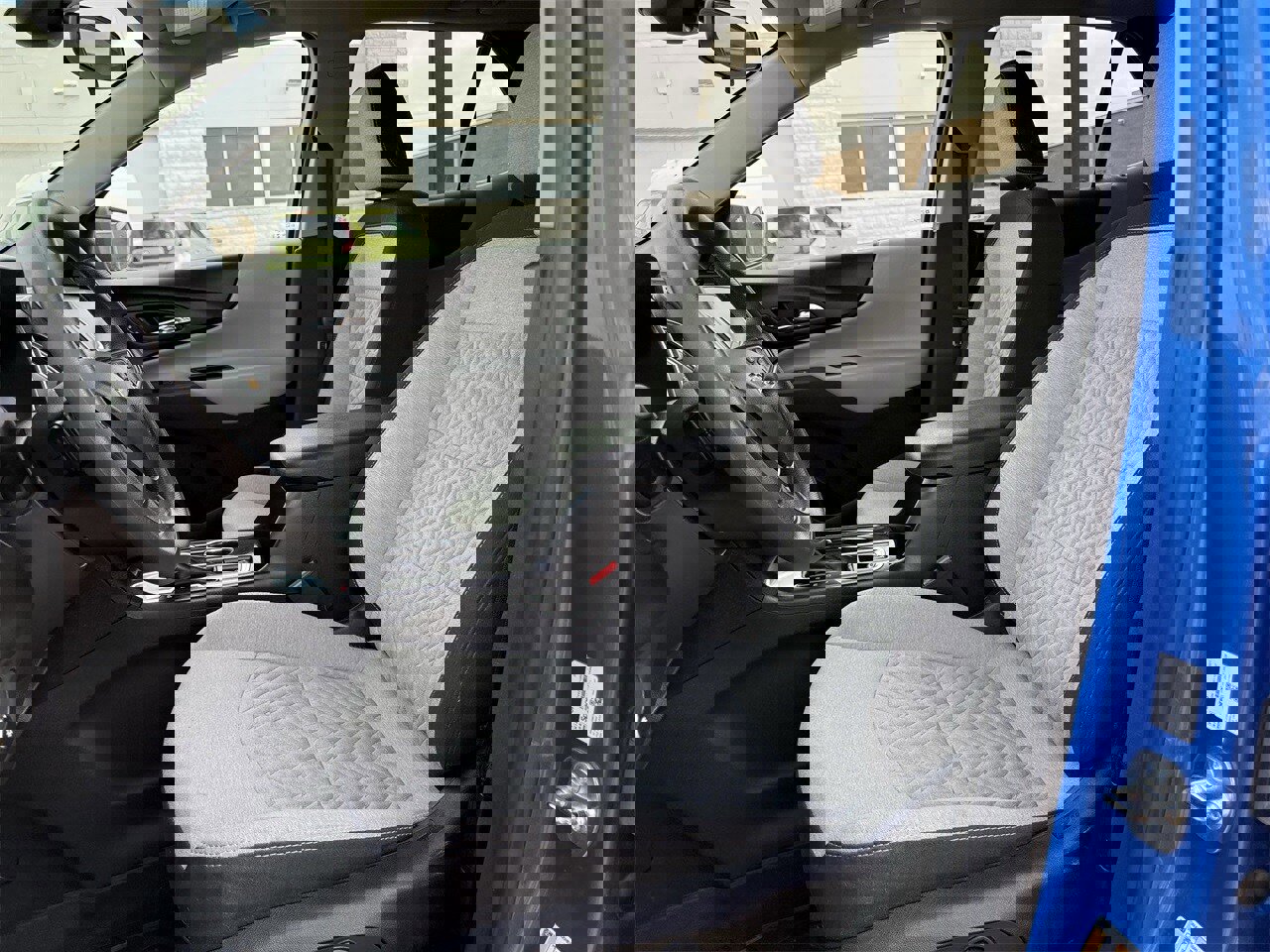 Used 2024 Chevrolet Equinox LS w/ LS Convenience Package image 24