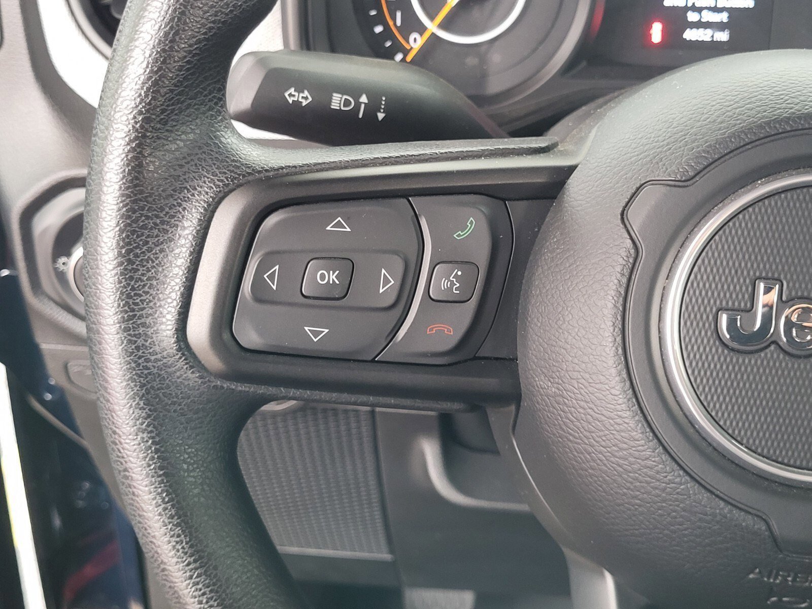 Used 2025 Jeep Wrangler Sport image 25