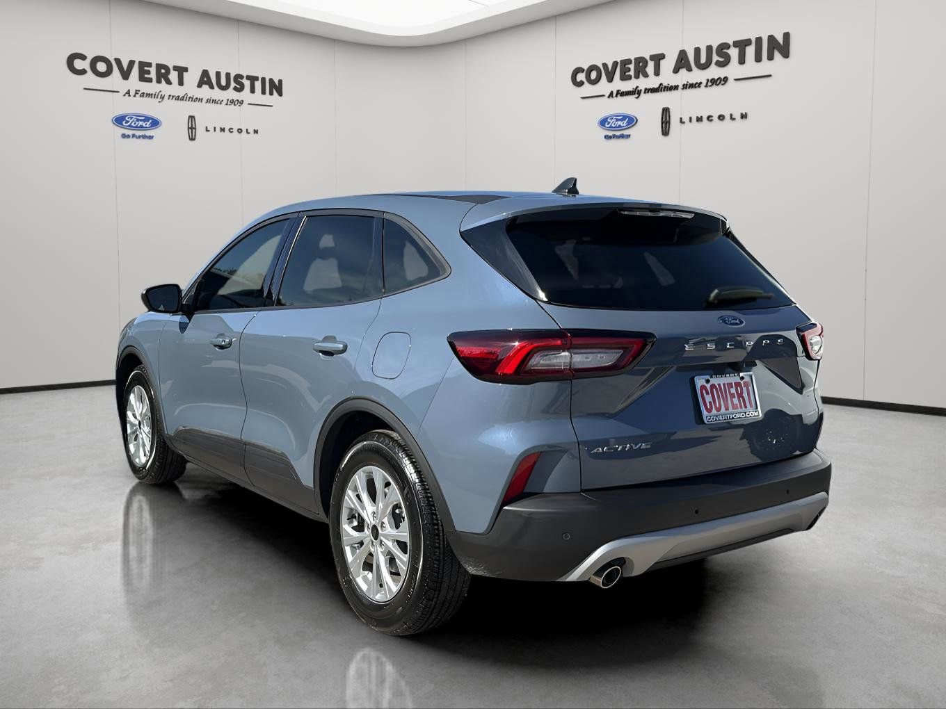 Certified 2025 Ford Escape Active w/ Tech Pack #1 image 3