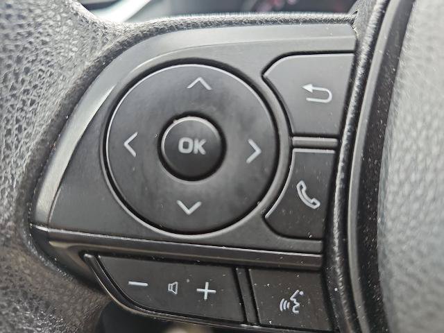 Used 2025 Toyota RAV4 XLE FWD image 16