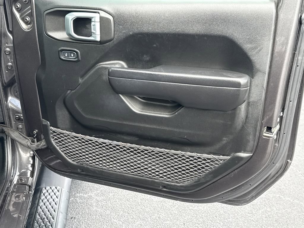 Used 2021 Jeep Gladiator Sport image 14