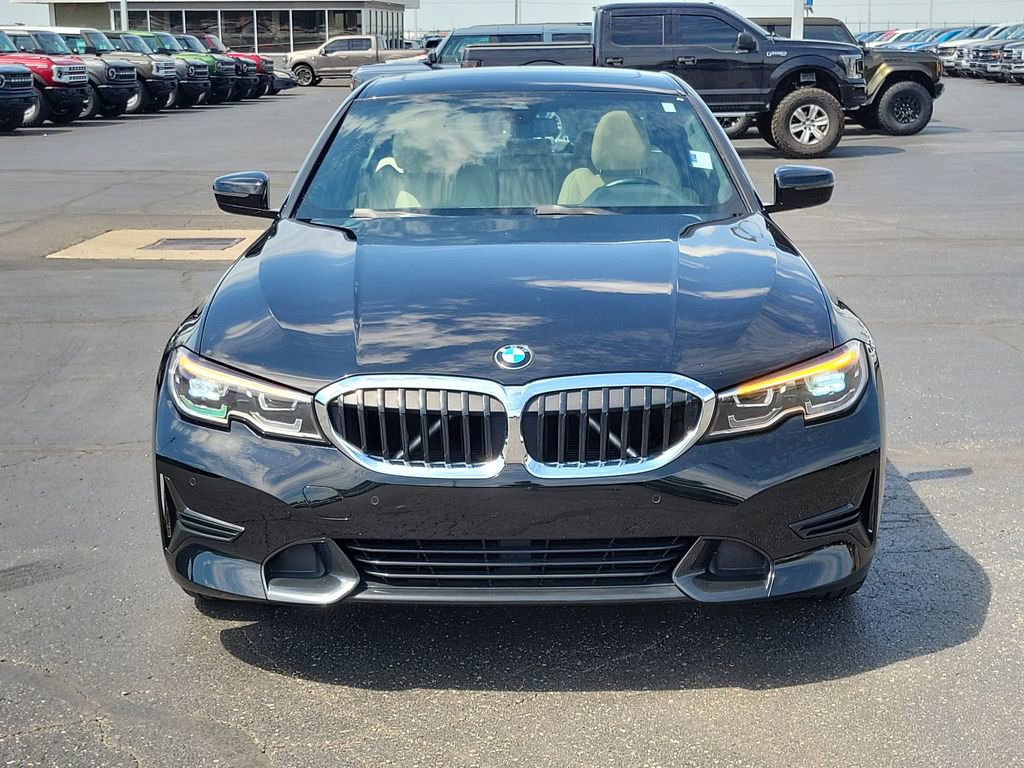Used 2021 BMW 330i Sedan w/ Convenience Package RWD image 2