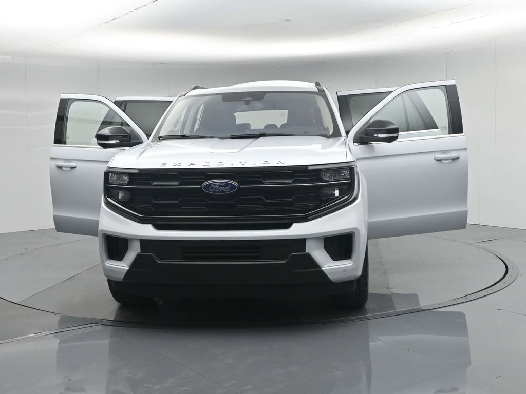 Certified 2025 Ford Expedition Active AWD/4WD image 38