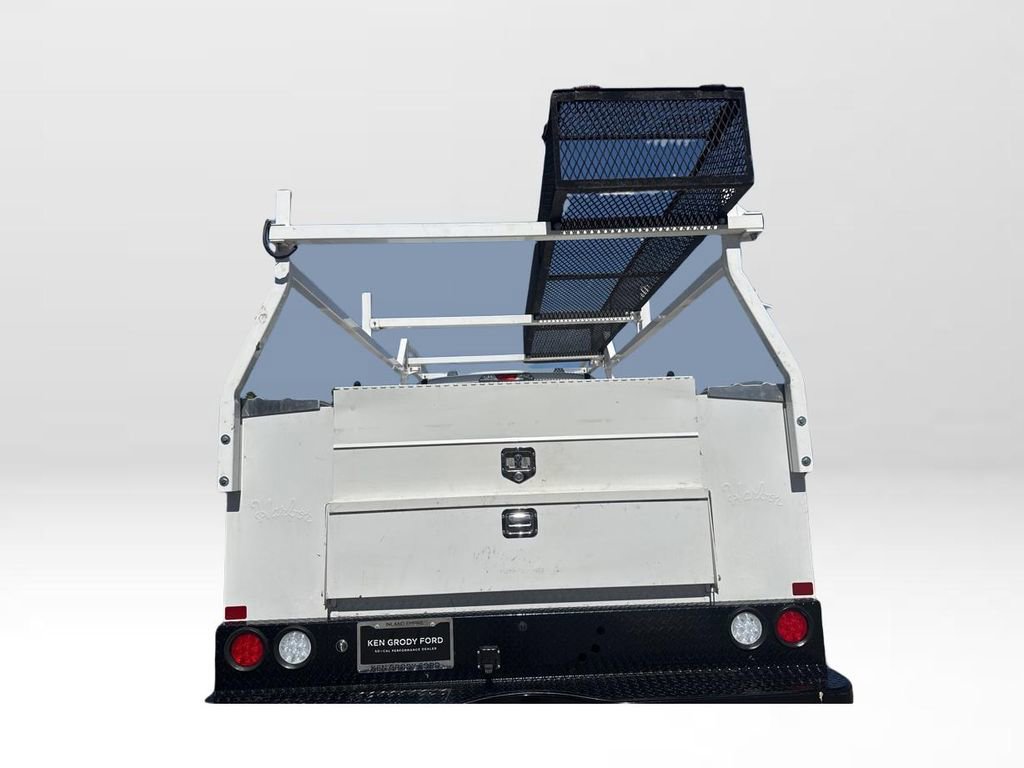 Certified 2023 Ford F250 XL w/ XL Chrome Package image 6